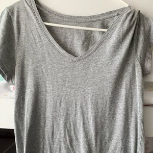 Grey GAP t shirt shirt